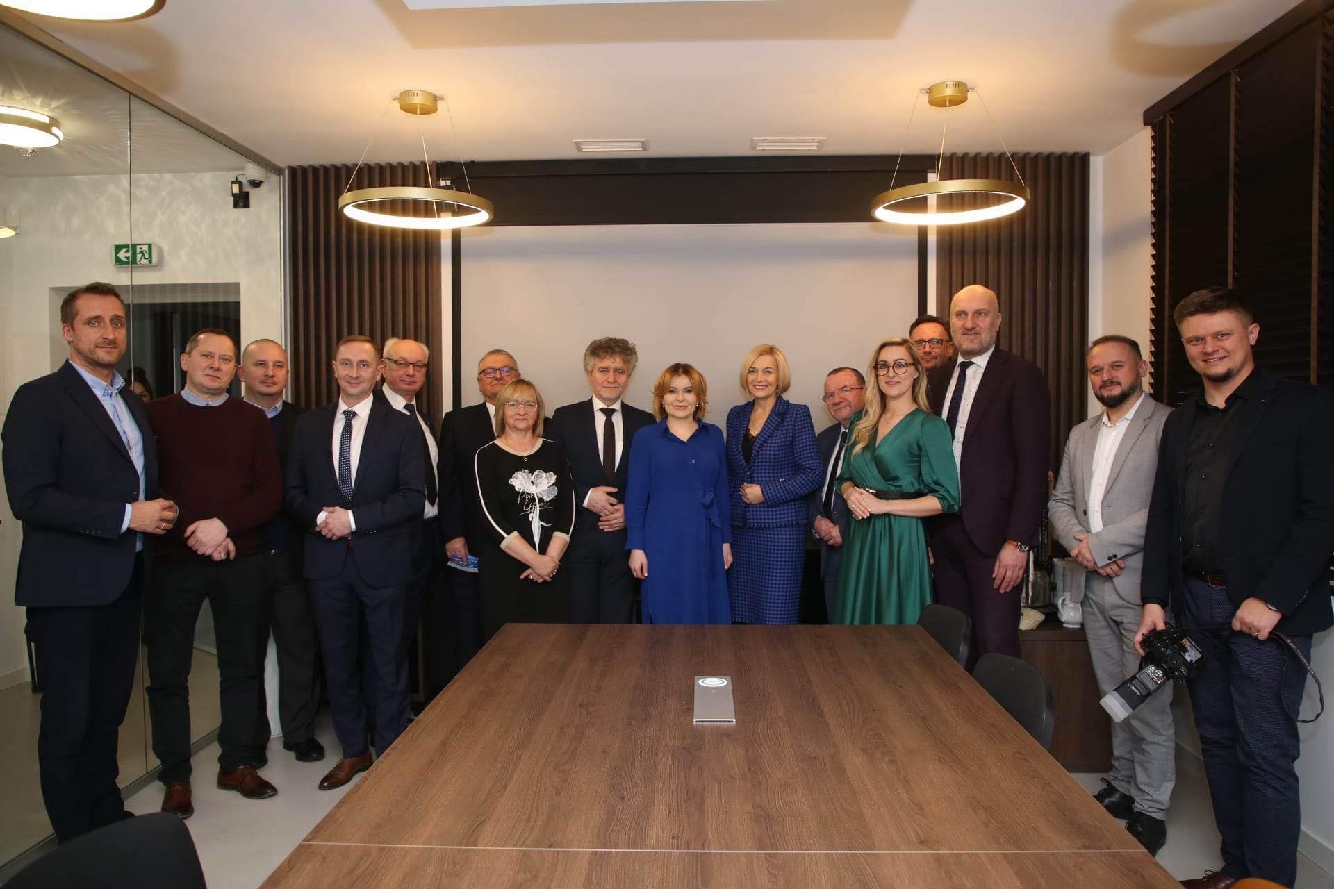 324771914 536390011889982 1676018031696437975 n