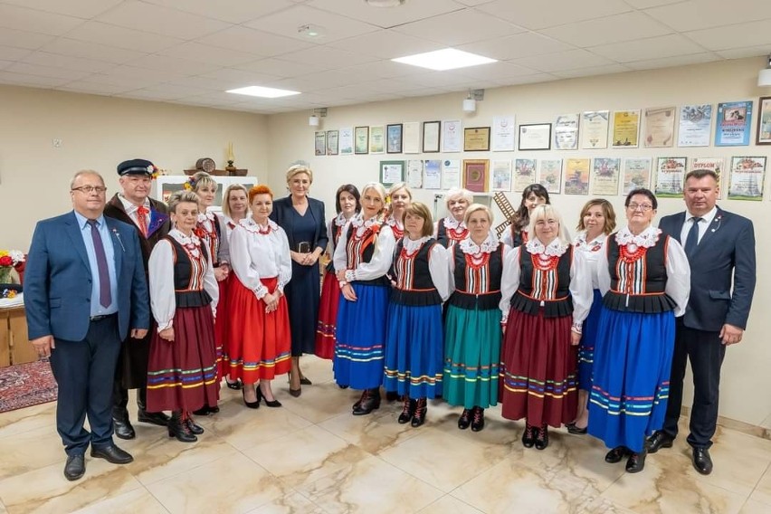 6439518d76903 o large